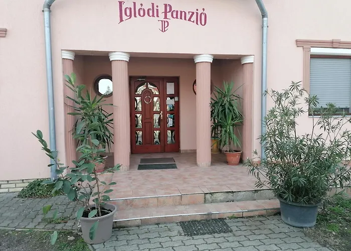 Iglodi Panzio Pensiune 3*