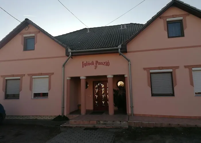 Iglodi Panzio Pensiune 3*